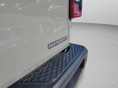 Certified 2020 Jeep Gladiator Sport w/ Quick Order Package 24S AWD/4WD image 31
