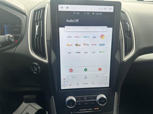 Used 2024 Ford Edge SEL image 25