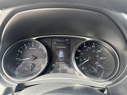 Used 2015 Nissan Rogue SV w/ SV Premium Package image 15