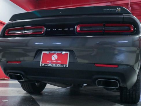 Used 2021 Dodge Challenger R/T Scat Pack RWD image 31