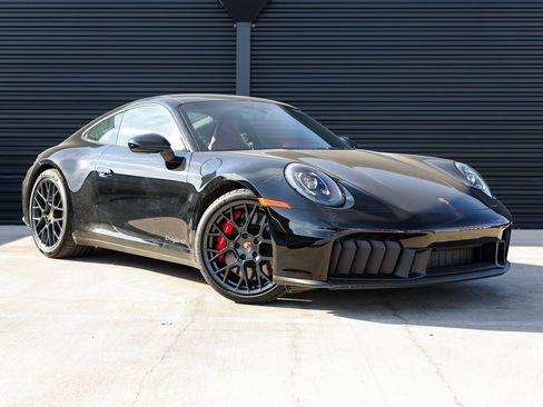 New 2026 Porsche 911 Carrera GTS image 9