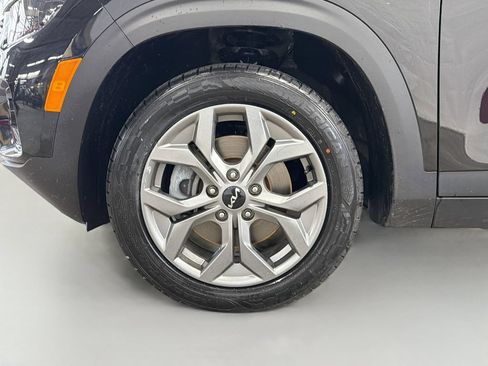 Used 2024 Kia Seltos S AWD/4WD image 32