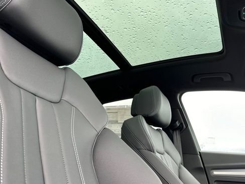 Used 2025 Audi Q5 2.0T Premium w/ Convenience Plus Package image 16