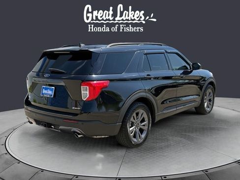 Used 2021 Ford Explorer XLT w/ Equipment Group 202A AWD/4WD image 6