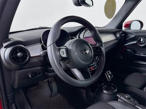 Used 2024 MINI Cooper S image 9