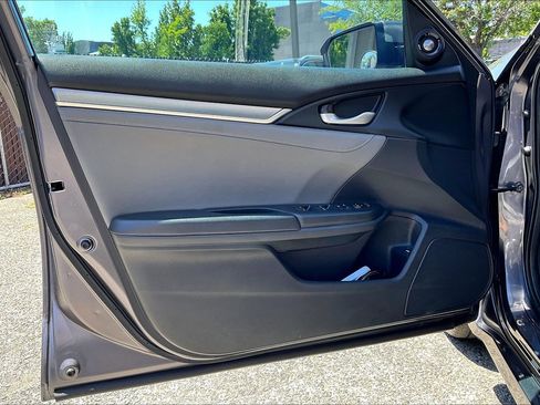 Used 2016 Honda Civic Touring image 22