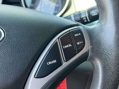 Used 2013 Hyundai Elantra GLS w/ Preferred Pkg FWD image 27