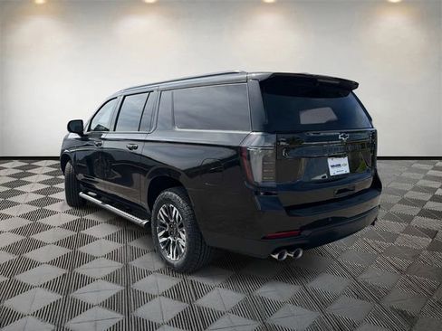 New 2026 Chevrolet Suburban Z71 w/ Z71 Off-Road Package AWD/4WD image 7