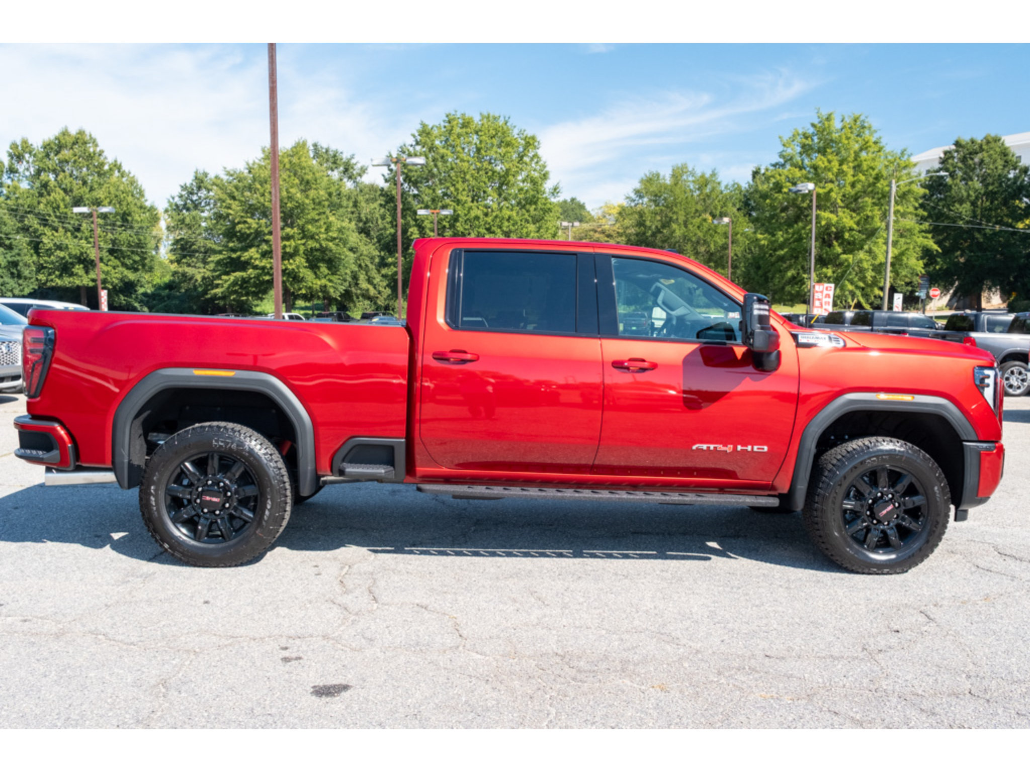New 2026 GMC Sierra 2500 AT4 w/ AT4 Premium Plus Package AWD/4WD image 9