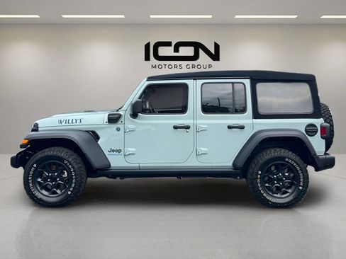 Used 2023 Jeep Wrangler Unlimited w/ Cold Weather Group AWD/4WD image 2