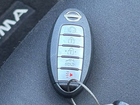 Used 2025 Nissan Altima 2.5 SV FWD image 23