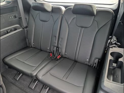 Certified 2026 Kia Sorento S w/ S Panoramic Sunroof Package FWD image 11