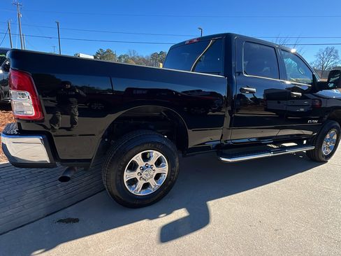 Used 2024 RAM 2500 Big Horn w/ Bed Utility Group image 8