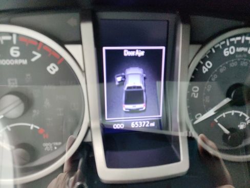 Used 2021 Toyota Tacoma SR5 image 11