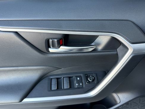 Used 2024 Toyota RAV4 SE image 13