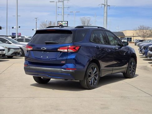 Used 2023 Chevrolet Equinox RS FWD image 4
