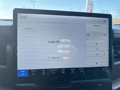 Used 2024 Ford Expedition XLT image 17