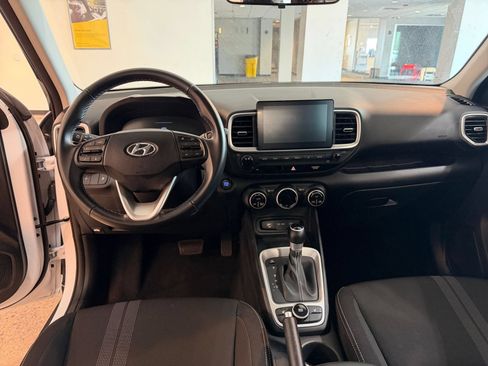 Used 2026 Hyundai Venue SEL FWD image 33