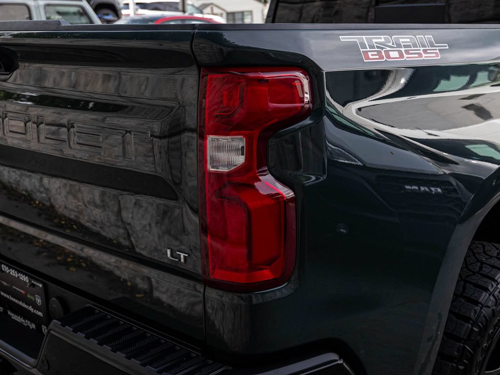 Used 2026 Chevrolet Silverado 1500 LT Trail Boss w/ LT Trail Boss Premium Package AWD/4WD image 41