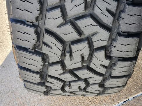 Used 2023 Jeep Wrangler Unlimited Sahara w/ Cold Weather Group image 11