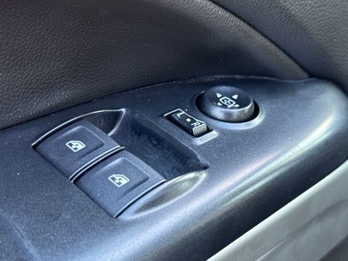 Used 2022 Chevrolet Colorado LT w/ Fleet Safety Package image 19