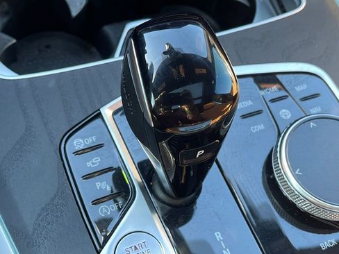 Used 2022 BMW X7 M50i w/ Cold Weather Package image 26