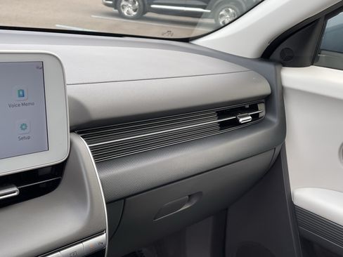 Certified 2024 Hyundai Ioniq 5 SEL RWD image 25