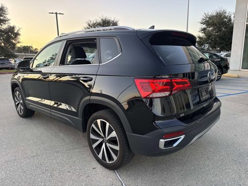 Used 2024 Volkswagen Taos SE image 7