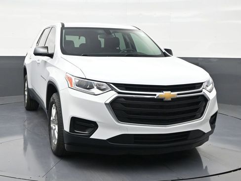 Used 2020 Chevrolet Traverse LS FWD image 7