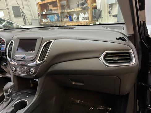 Used 2024 Chevrolet Equinox LT AWD/4WD image 36