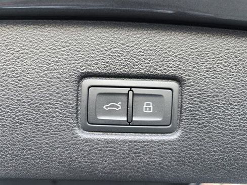 Used 2023 Audi Q7 3.0T Prestige w/ Prestige Package image 16