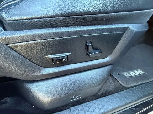 Used 2017 RAM 2500 Laramie w/ Sport Appearance Group AWD/4WD image 30