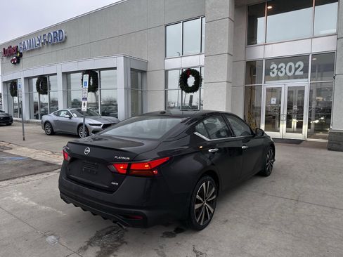 Used 2020 Nissan Altima 2.5 Platinum image 2