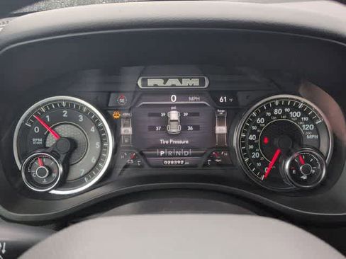 Used 2023 RAM 1500 Big Horn AWD/4WD image 34
