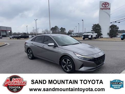 Used 2023 Hyundai Elantra SEL w/ Convenience Package image 1
