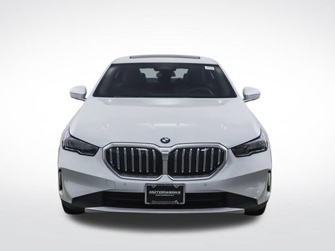 Used 2026 BMW 530i xDrive w/ Premium Package AWD/4WD image 8