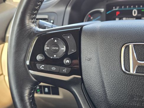 Used 2019 Honda Pilot Touring image 12