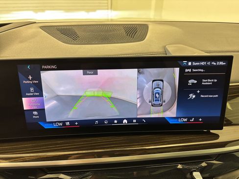 Used 2025 BMW X7 xDrive40i w/ M Sport Package image 28