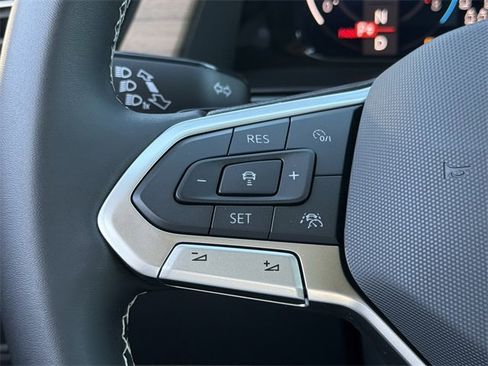 New 2026 Volkswagen Atlas SE image 11