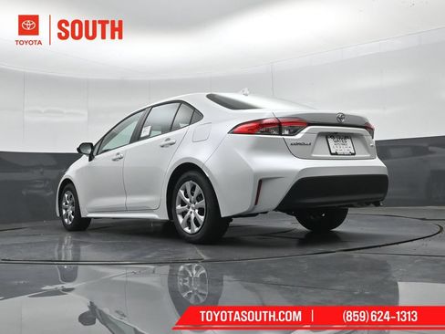 Used 2026 Toyota Corolla LE FWD image 41