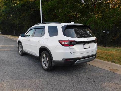 Certified 2025 Honda Pilot EX-L image 3