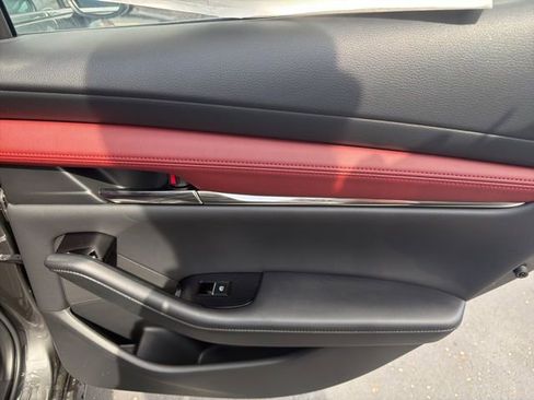 New 2026 MAZDA MAZDA3 2.5 S Hatchback w/ Premium Pkg image 31