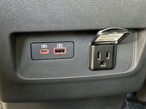 New 2025 Nissan Frontier SV w/ SV Convenience Package image 30