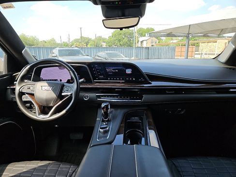 Used 2023 Cadillac Escalade ESV Sport Platinum AWD/4WD image 8