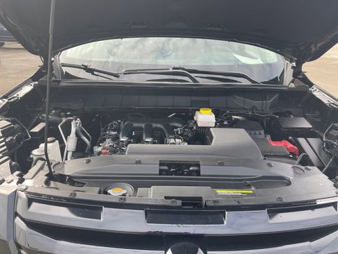 Used 2025 Nissan Pathfinder Platinum image 22