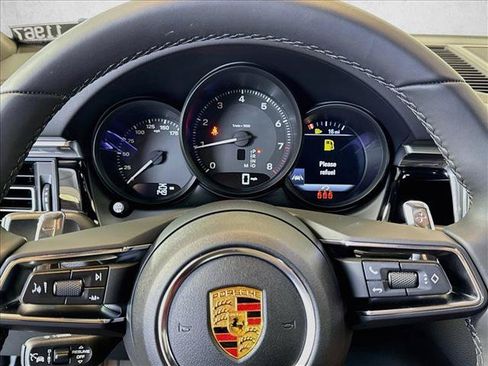 Used 2026 Porsche Macan AWD/4WD image 14