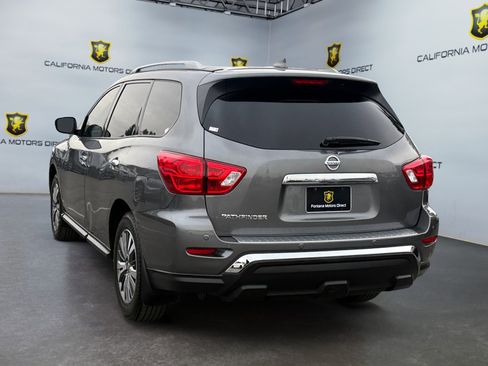 Used 2020 Nissan Pathfinder S image 2