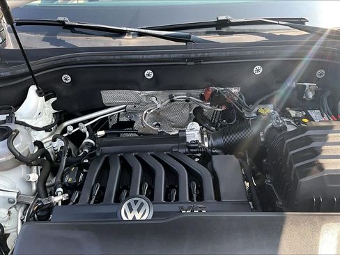 Used 2019 Volkswagen Atlas SEL AWD/4WD image 32