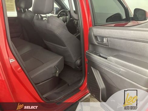 Used 2025 Toyota Tacoma SR5 image 21