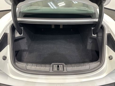 Used 2021 Porsche Taycan RWD image 32